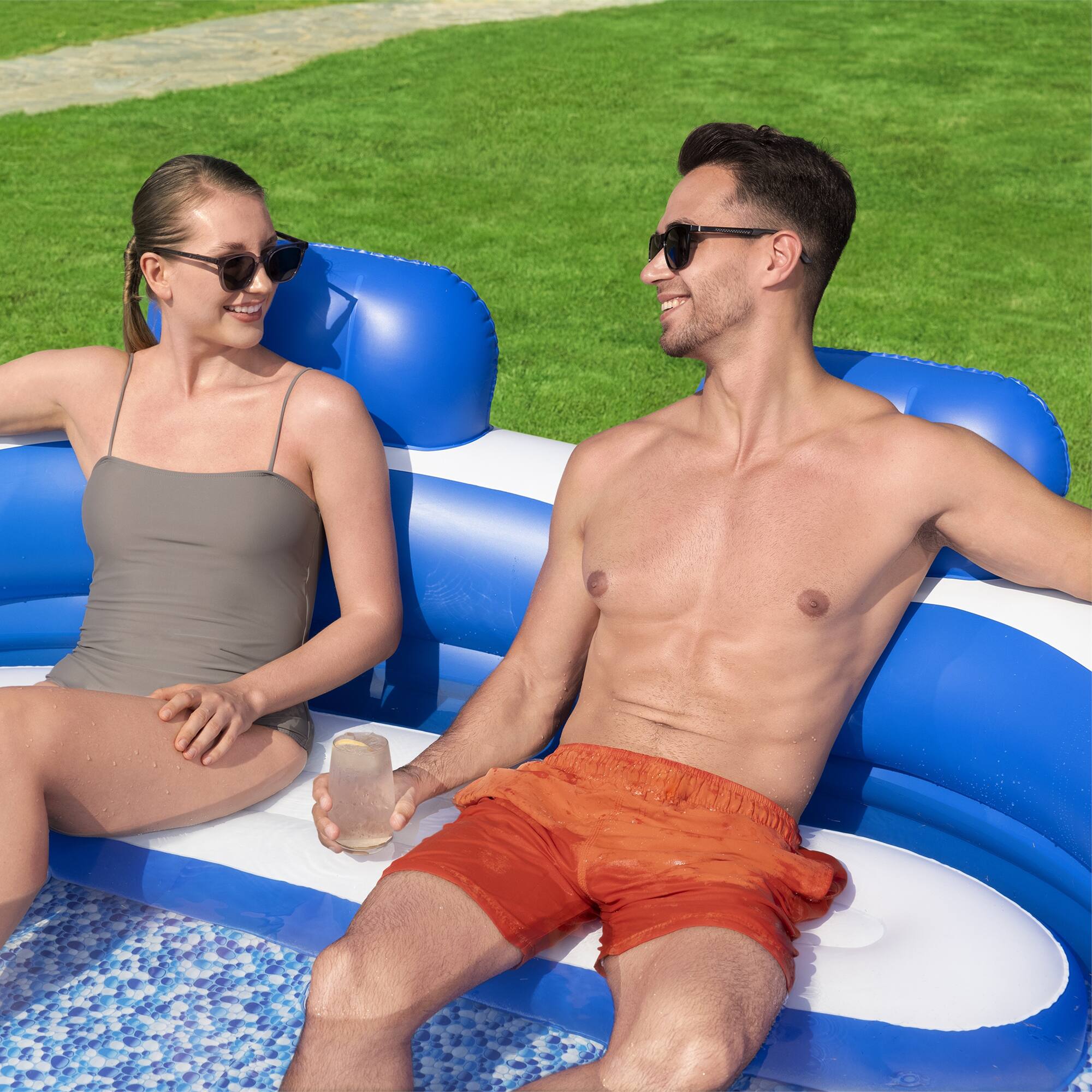 Bestway H2OGO! Splash Paradise™ 7.5ft. Family Pool